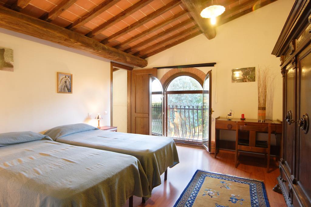 فيلا سان جيمينيانوفي Agriturismo Le Volpaie الغرفة الصورة